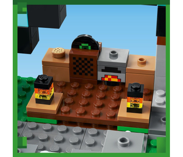 LEGO Minecraft 21244 Bastion miecza - 1090570 - zdjęcie 2